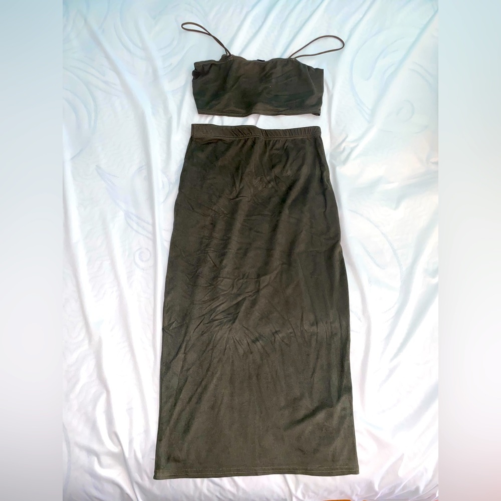 Pretty Little Thing two piece set